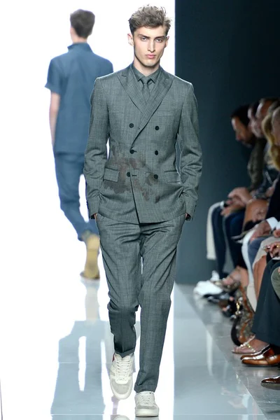 Look 36